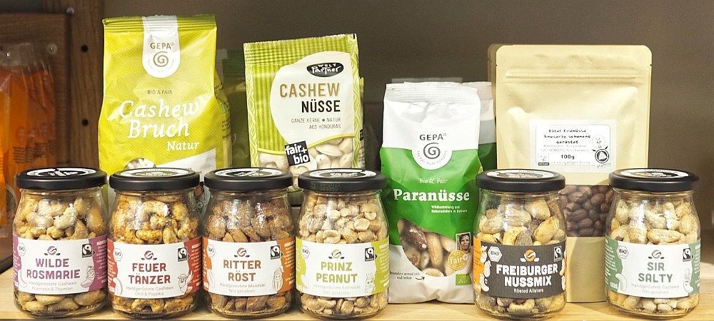 Nüsse. Produkt des Monats November