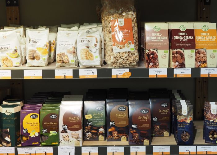 Gebäck und Knabbereien